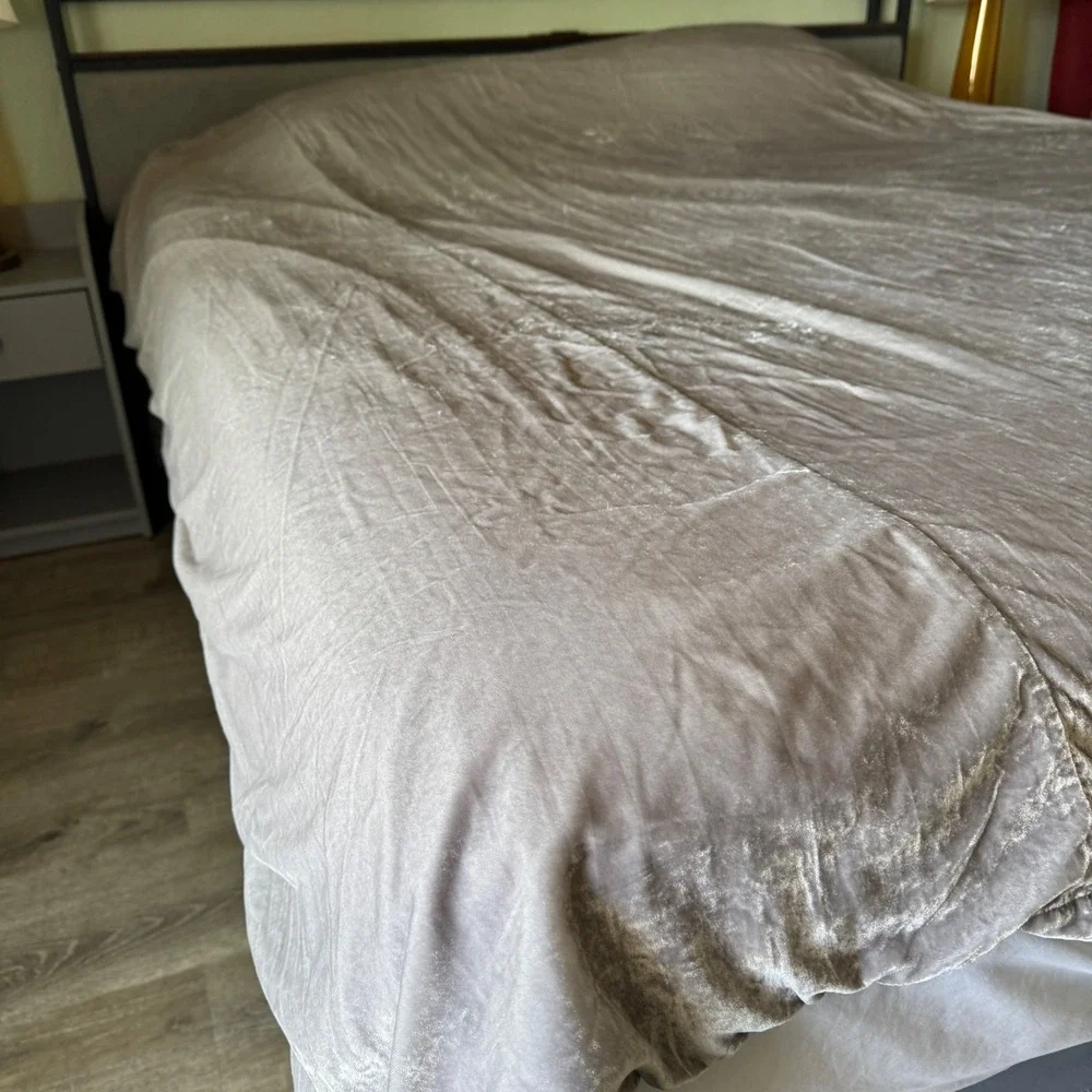 West Elm Duvet Cover Set Full Queen Silver Crushed Velvet Shimmer 1 pillow sham